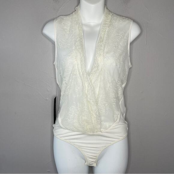 MARCIANO Lace Bodysuit Womens Size XS White Ivory Romantic Bridal Soft Feminine - Picture 1 of 6